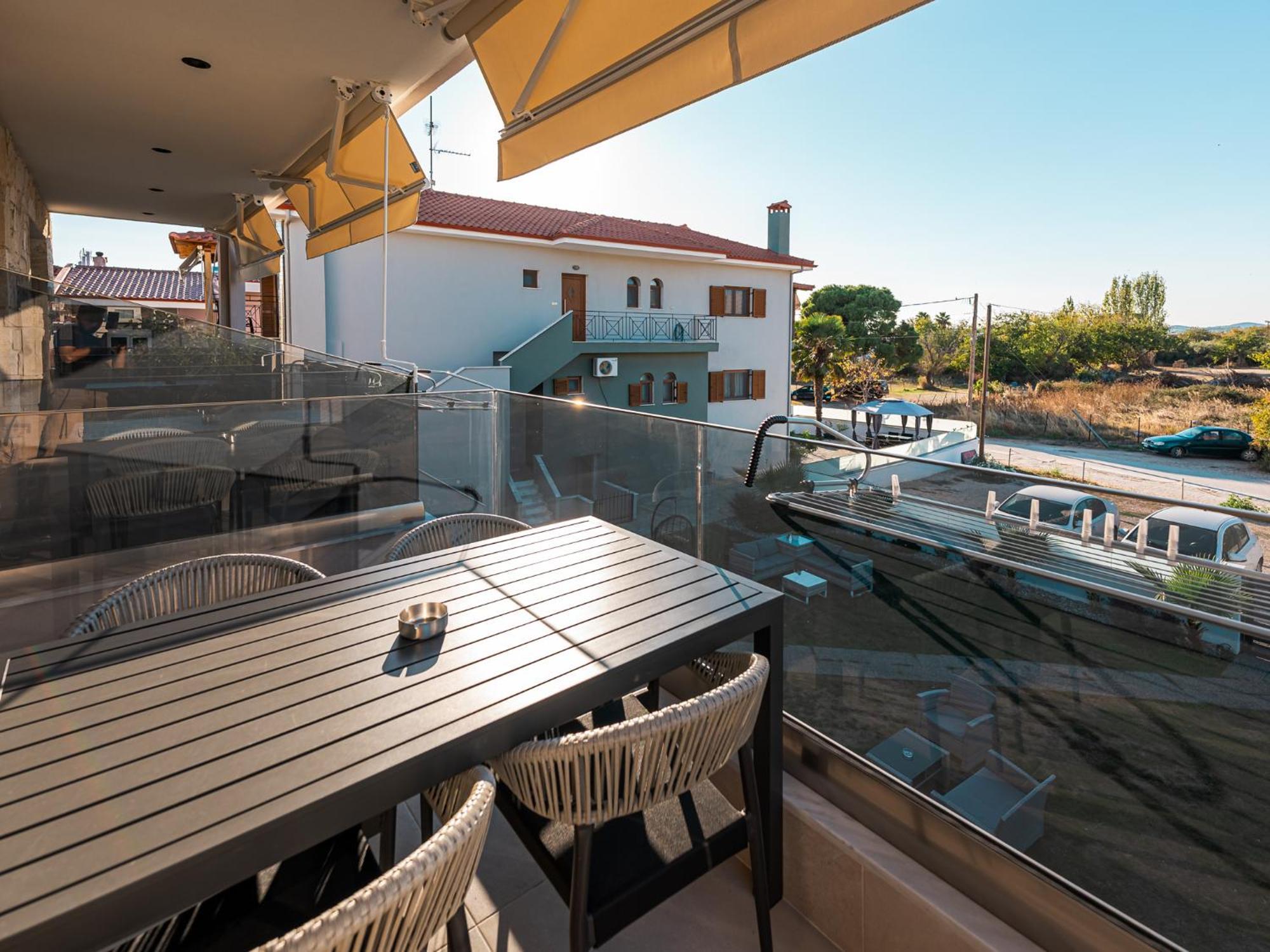 Antony'S Luxury Apartments Никити Екстериор снимка