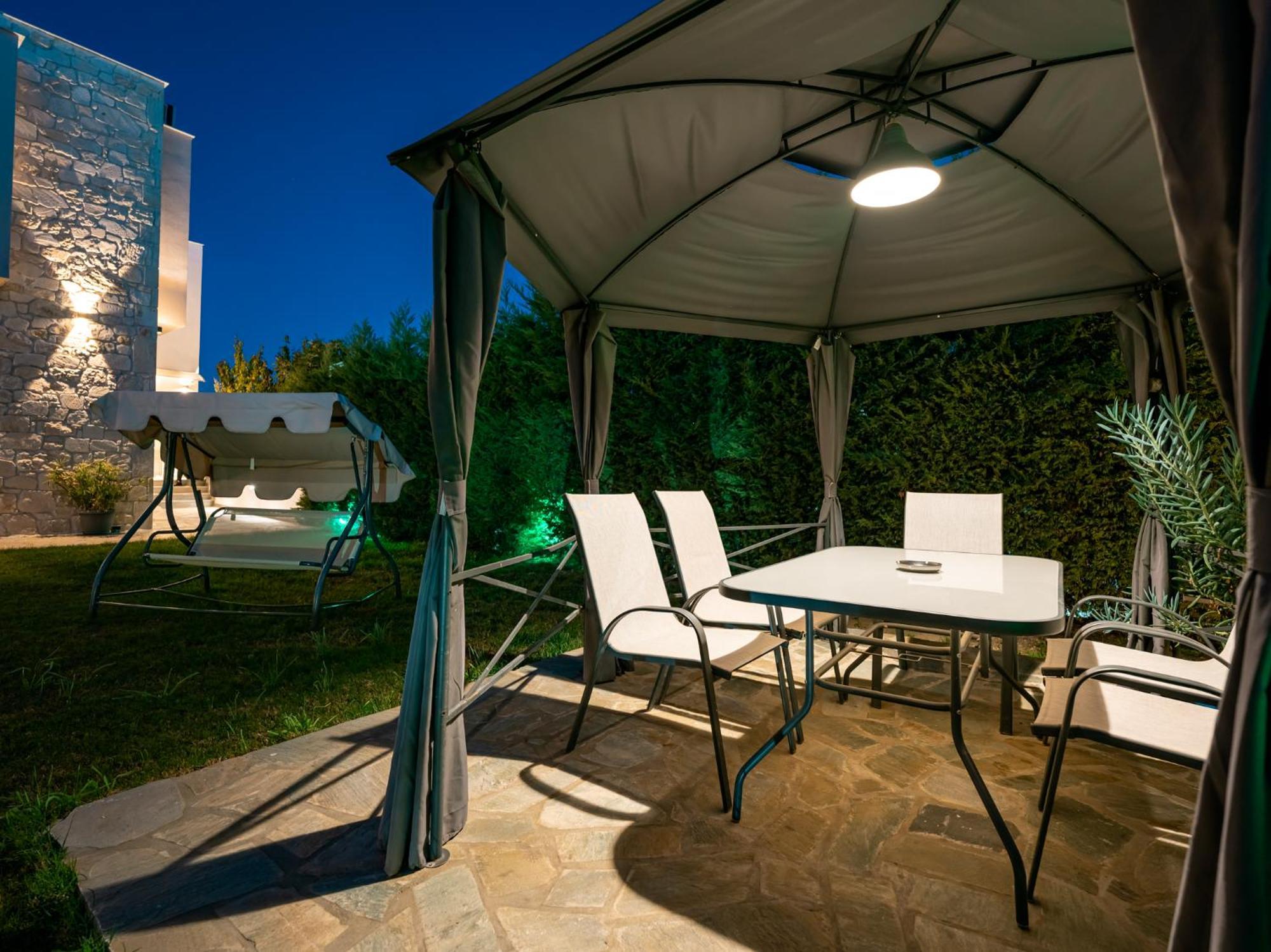 Antony'S Luxury Apartments Никити Екстериор снимка