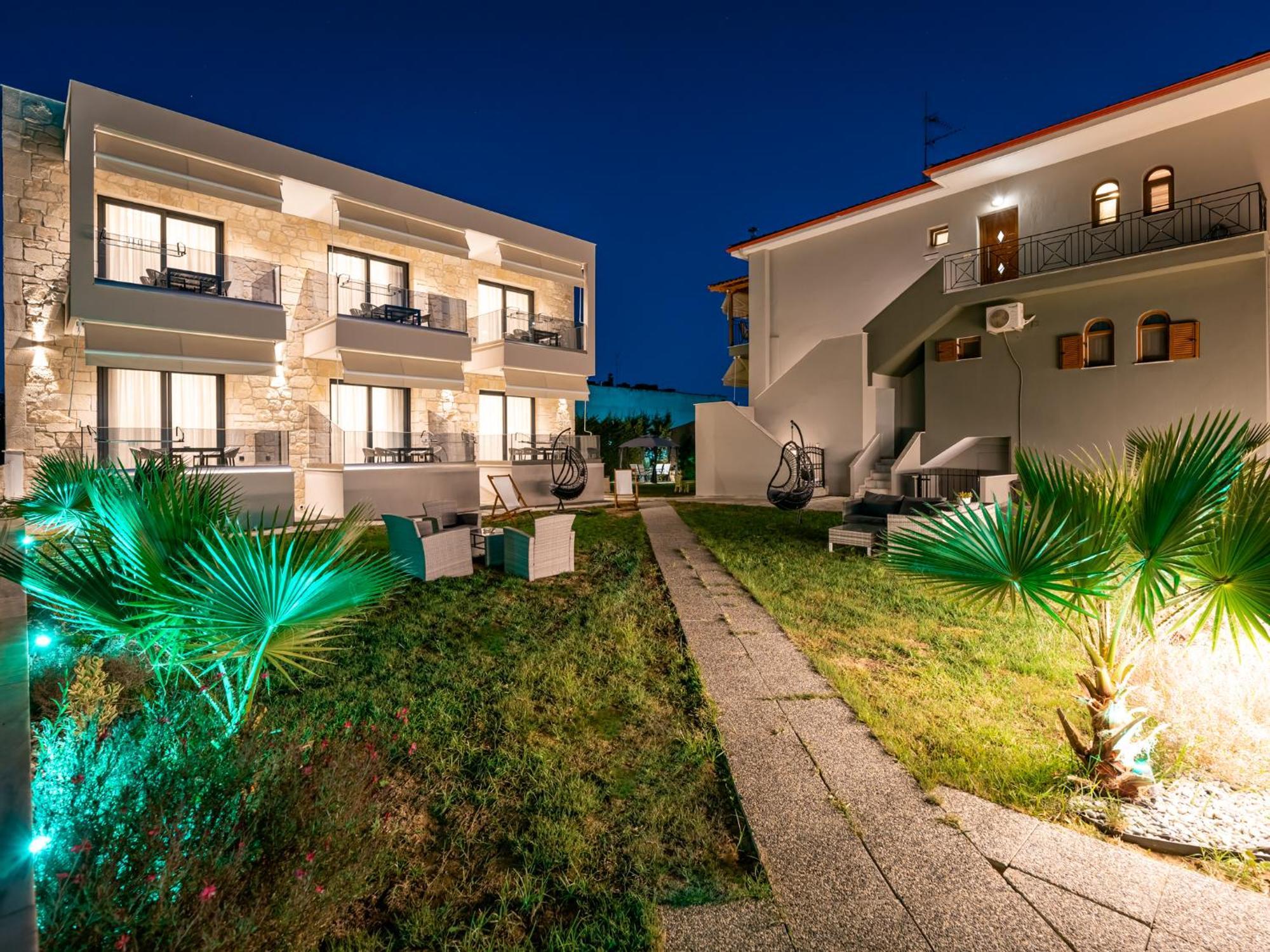Antony'S Luxury Apartments Никити Екстериор снимка