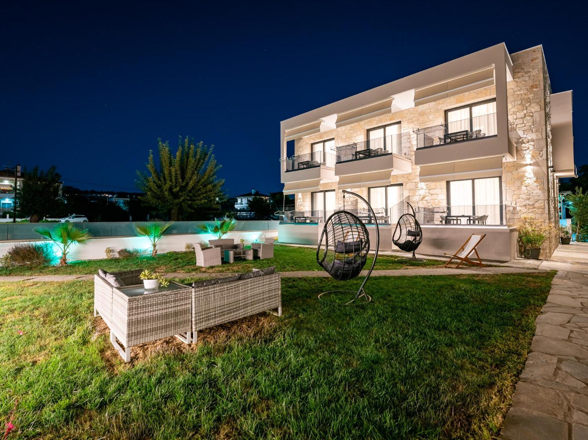 Antony'S Luxury Apartments Никити Екстериор снимка