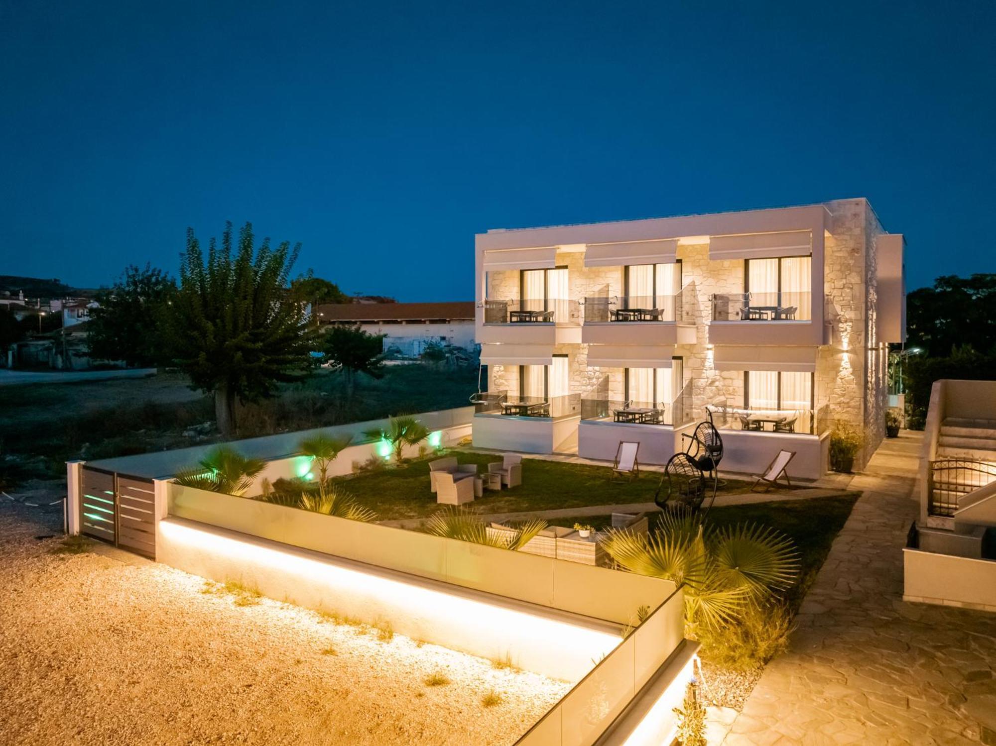 Antony'S Luxury Apartments Никити Екстериор снимка