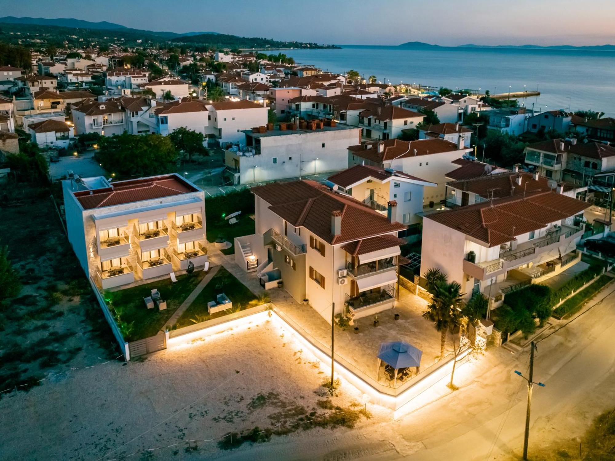 Antony'S Luxury Apartments Никити Екстериор снимка