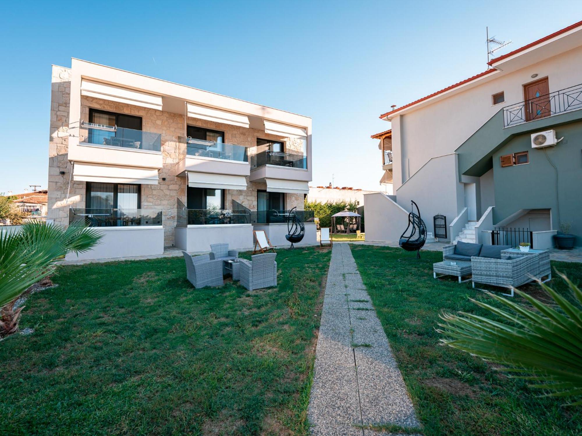 Antony'S Luxury Apartments Никити Екстериор снимка