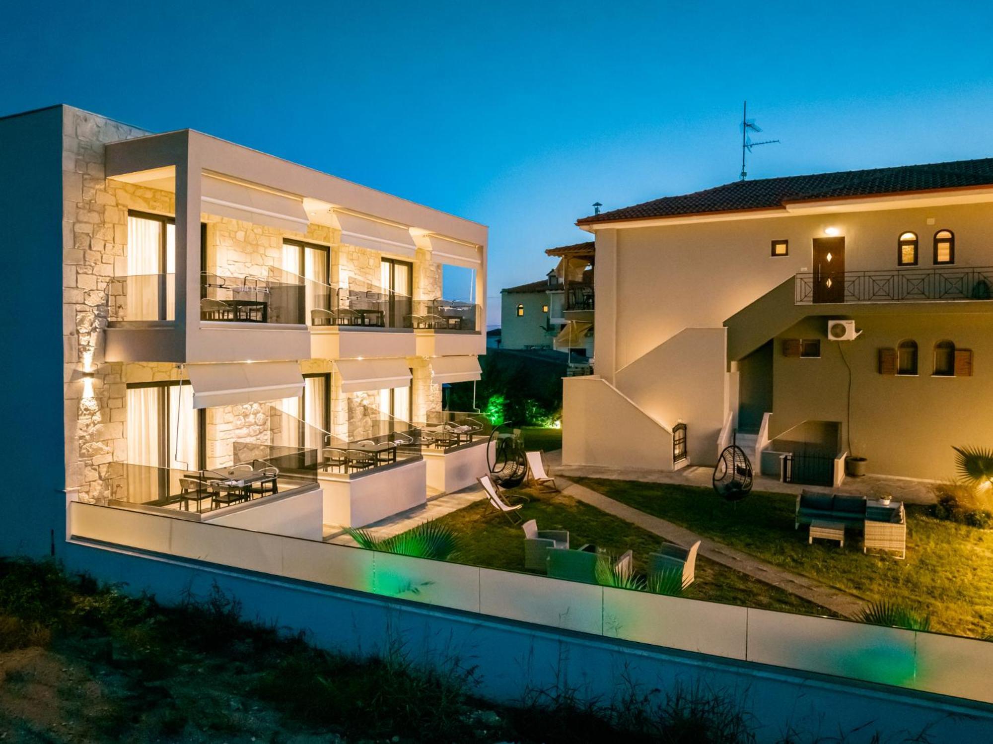 Antony'S Luxury Apartments Никити Екстериор снимка