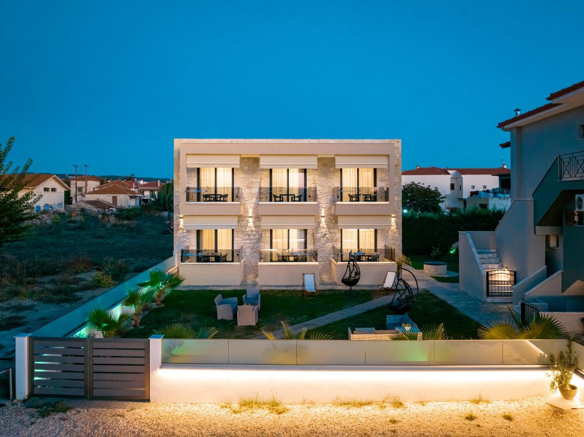 Antony'S Luxury Apartments Никити Екстериор снимка