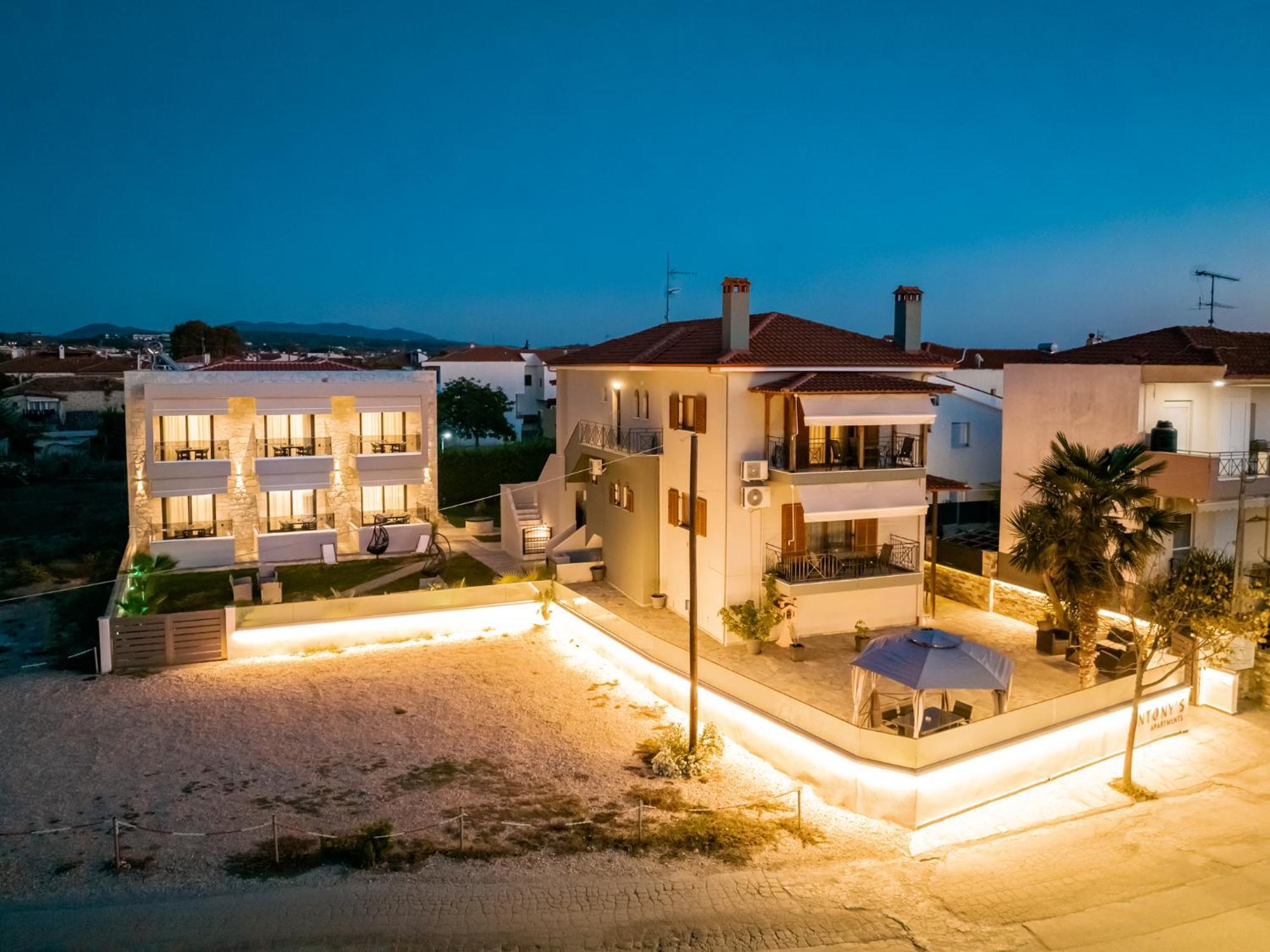 Antony'S Luxury Apartments Никити Екстериор снимка