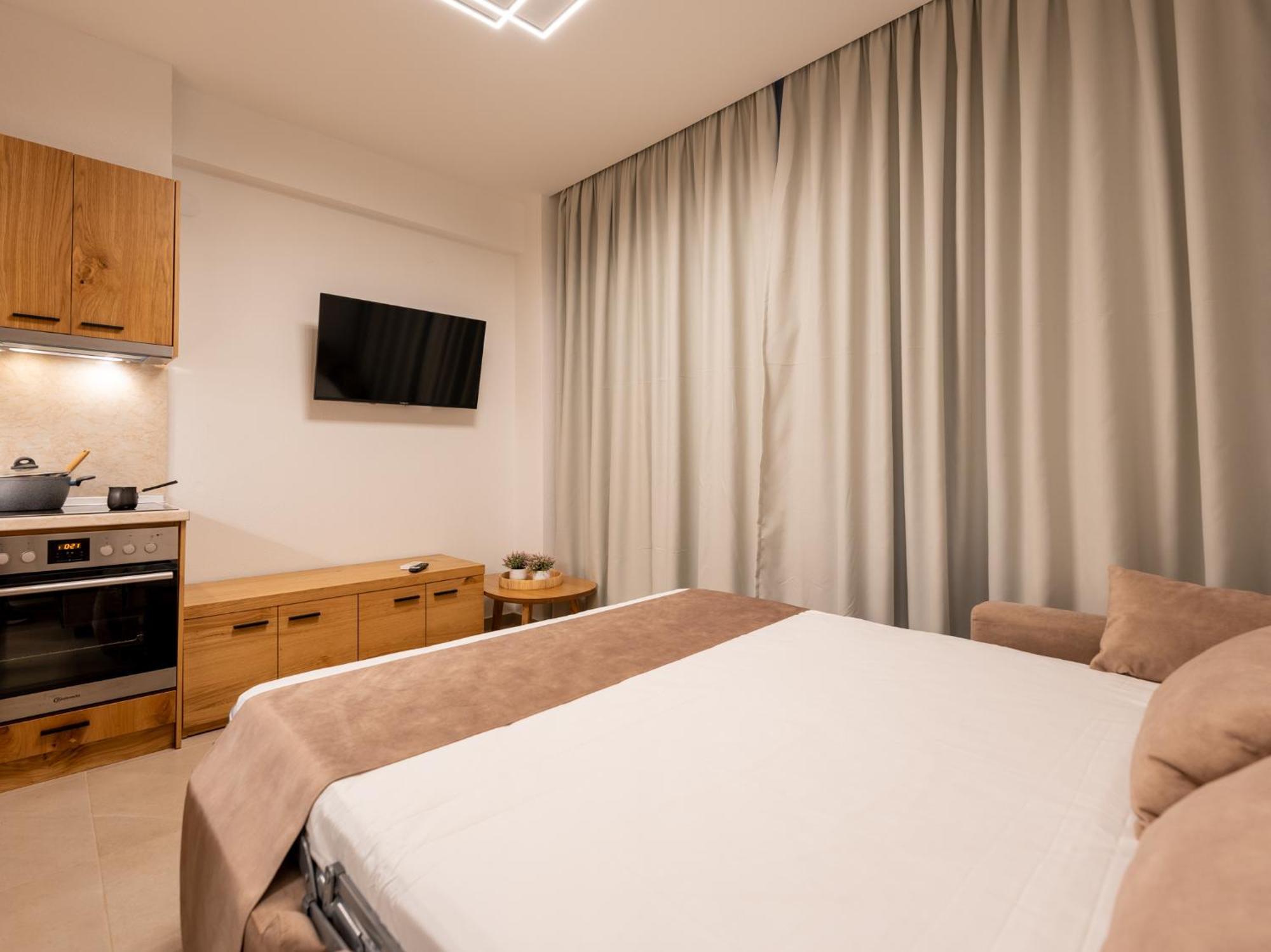 Antony'S Luxury Apartments Никити Екстериор снимка