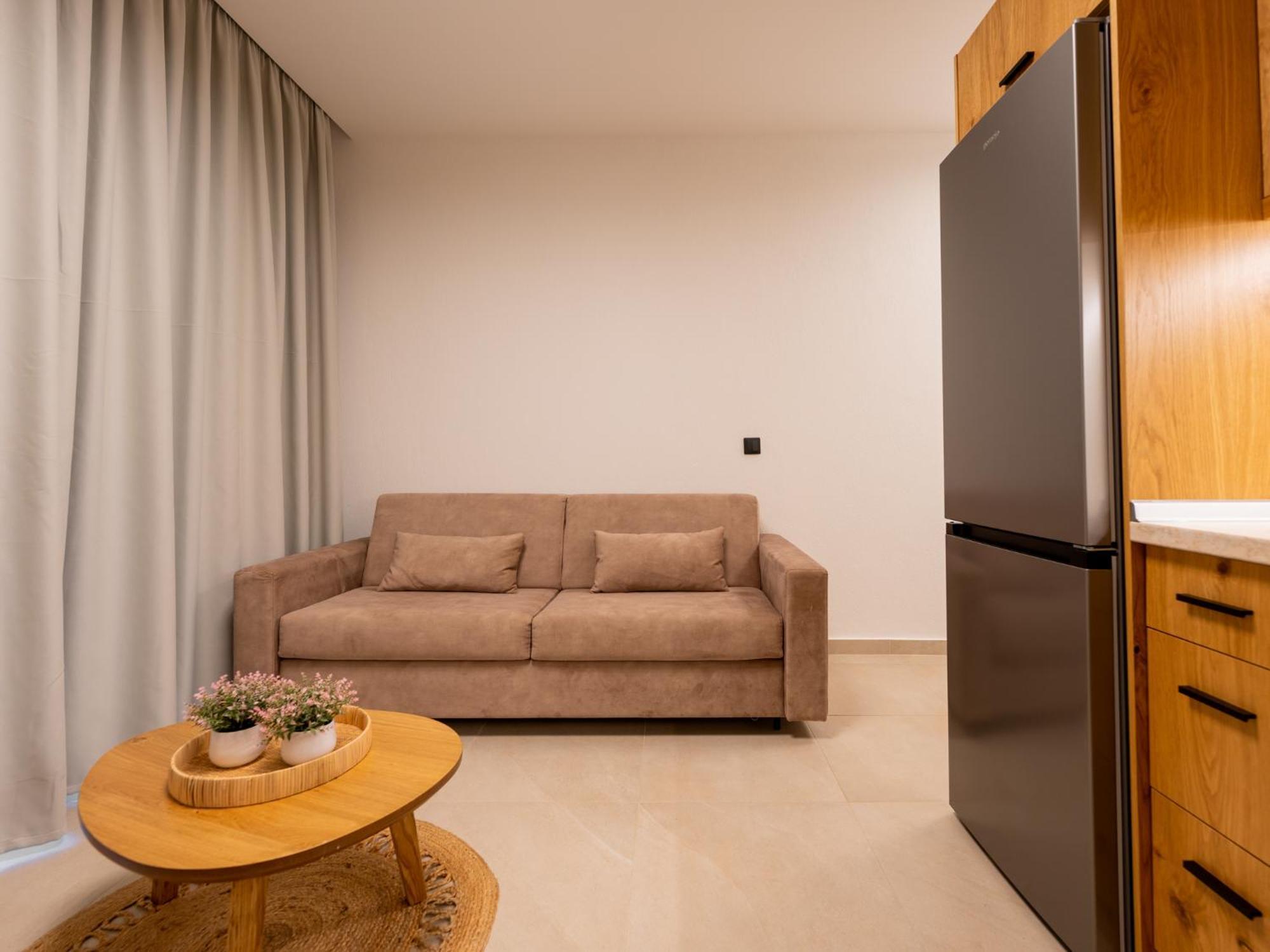 Antony'S Luxury Apartments Никити Екстериор снимка