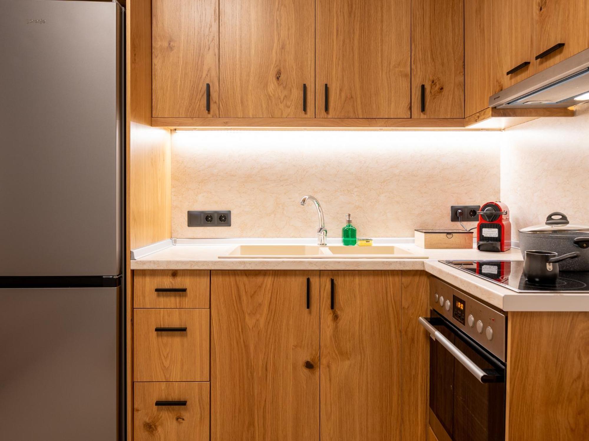 Antony'S Luxury Apartments Никити Екстериор снимка